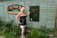 Barby In The Caravan - FreeAmateurGallery.com