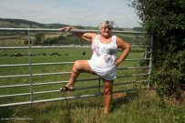 Walk In The Countryside - FreeAmateurGallery.com
